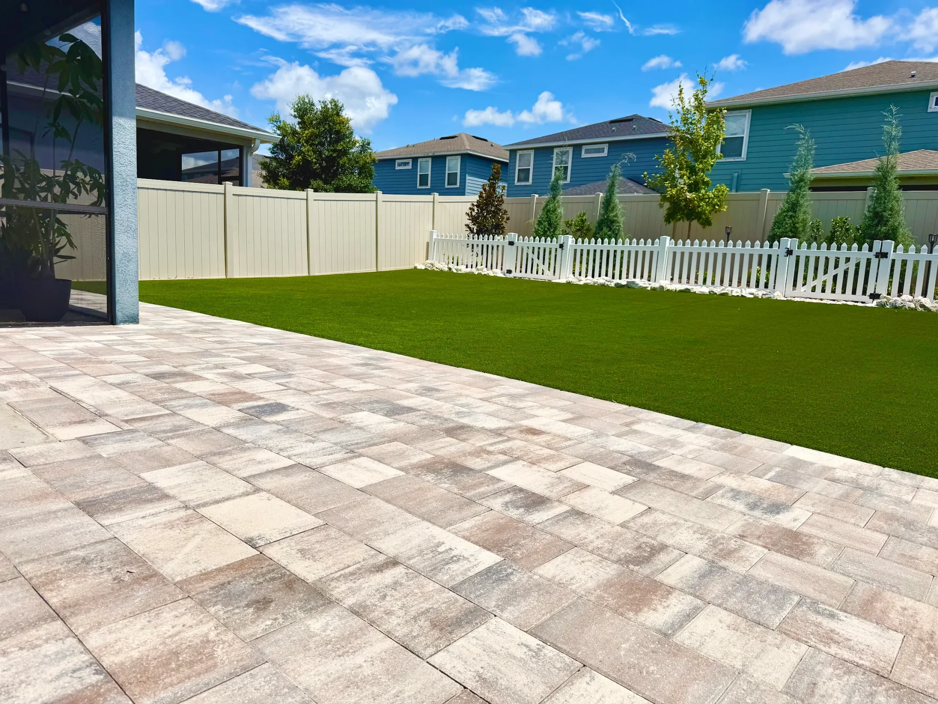 Brandon Turf - 18 artificial grass landscape tampa